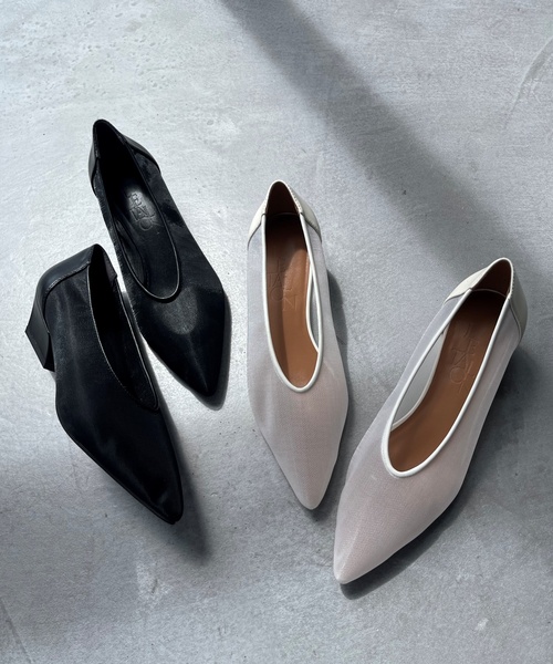 LE TALON(ルタロン)の「4cmポインテッドシアーハイバンプパンプス(パンプス・レディース・アイボリー/ブラック×ブラック・25cm/24.5cm/24cm/23.5cm/23cm/22.5cm/22cm)」の3枚目の写真