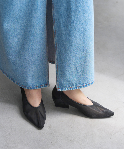 LE TALON(ルタロン)の「4cmポインテッドシアーハイバンプパンプス(パンプス・レディース・アイボリー/ブラック×ブラック・25cm/24.5cm/24cm/23.5cm/23cm/22.5cm/22cm)」の7枚目の写真