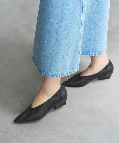 LE TALON(ルタロン)の「4cmポインテッドシアーハイバンプパンプス(パンプス・レディース・アイボリー/ブラック×ブラック・25cm/24.5cm/24cm/23.5cm/23cm/22.5cm/22cm)」の8枚目の写真