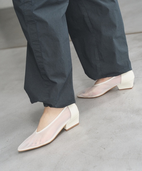 LE TALON(ルタロン)の「4cmポインテッドシアーハイバンプパンプス(パンプス・レディース・アイボリー/ブラック×ブラック・25cm/24.5cm/24cm/23.5cm/23cm/22.5cm/22cm)」の15枚目の写真