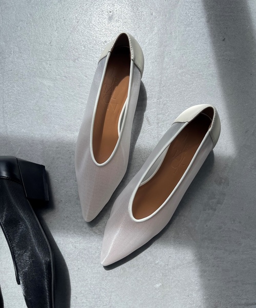 LE TALON(ルタロン)の「4cmポインテッドシアーハイバンプパンプス(パンプス・レディース・アイボリー/ブラック×ブラック・25cm/24.5cm/24cm/23.5cm/23cm/22.5cm/22cm)」の16枚目の写真