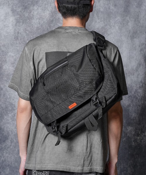 MAKAVELIC(マキャベリック)の「Signal Messenger Bag(バックパック/リュック・メンズ・ブラック・ONESIZE)」の1枚目の写真