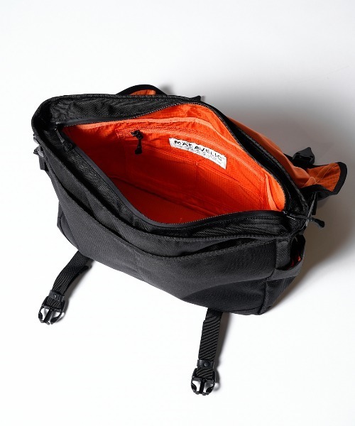 MAKAVELIC(マキャベリック)の「Signal Messenger Bag(バックパック/リュック・メンズ・ブラック・ONESIZE)」の6枚目の写真