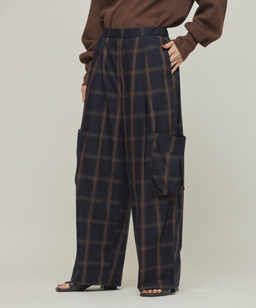 Firsthand（ファーストハンド）の「Firsthand/ファーストハンド オンブレーチェック イージーパンツ / パッチポケット ワイドイージーパンツ（その他パンツ・レディース・オフホワイト/ブラック・S/M）」の2枚目の写真