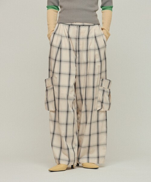 Firsthand（ファーストハンド）の「Firsthand/ファーストハンド オンブレーチェック イージーパンツ / パッチポケット ワイドイージーパンツ（その他パンツ・レディース・オフホワイト/ブラック・S/M）」の5枚目の写真