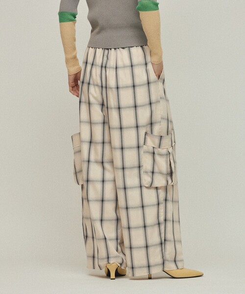 Firsthand（ファーストハンド）の「Firsthand/ファーストハンド オンブレーチェック イージーパンツ / パッチポケット ワイドイージーパンツ（その他パンツ・レディース・オフホワイト/ブラック・S/M）」の10枚目の写真
