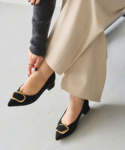 LE TALON(ルタロン)の「《追加》3cmポインテッドニュアンスバックルパンプス(パンプス・レディース・ブラック/ブラウン系その他/ボルドー/マスタード/グレー・22cm/21.5/21/25.5cm/25cm/24.5cm/24cm/23.5cm/23cm/22.5cm)」の2枚目の写真