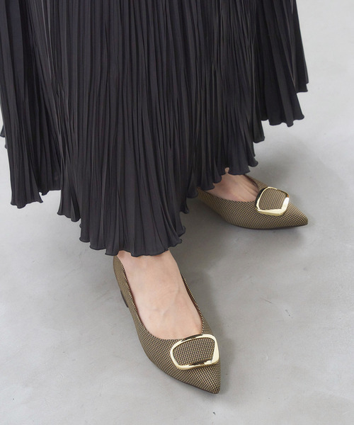 LE TALON(ルタロン)の「《追加》3cmポインテッドニュアンスバックルパンプス(パンプス・レディース・ブラック/ブラウン系その他/ボルドー/マスタード/グレー・22cm/21.5/21/25.5cm/25cm/24.5cm/24cm/23.5cm/23cm/22.5cm)」の9枚目の写真