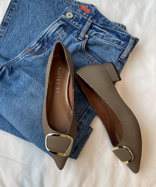 LE TALON(ルタロン)の「《追加》3cmポインテッドニュアンスバックルパンプス(パンプス・レディース・ブラック/ブラウン系その他/ボルドー/マスタード/グレー・22cm/21.5/21/25.5cm/25cm/24.5cm/24cm/23.5cm/23cm/22.5cm)」の15枚目の写真