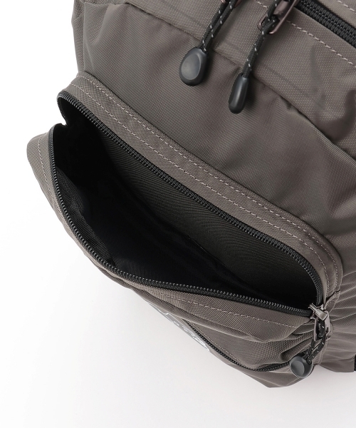 XLARGE KIDS(エクストララージキッズ)の「ダブルポケットOGバックパック(バックパック/リュック・キッズ・ネイビー/ブラック/グレー・F)」の8枚目の写真