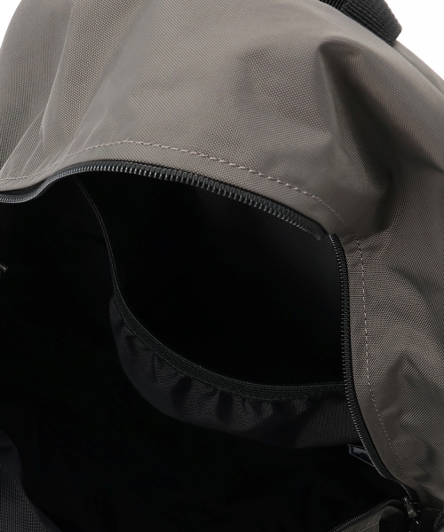 XLARGE KIDS(エクストララージキッズ)の「ダブルポケットOGバックパック(バックパック/リュック・キッズ・ネイビー/ブラック/グレー・F)」の11枚目の写真