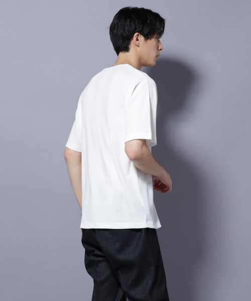 NANO universe(ナノユニバース)の「NORMANBROS/NORMANBROS別注 テレコUネックTシャツ 半袖(Tシャツ/カットソー・メンズ・ブラック/ホワイト・L/M)」の4枚目の写真