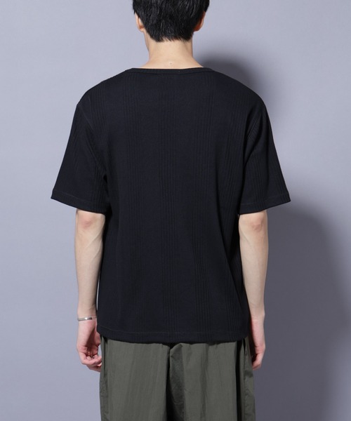 NANO universe(ナノユニバース)の「NORMANBROS/NORMANBROS別注 テレコUネックTシャツ 半袖(Tシャツ/カットソー・メンズ・ブラック/ホワイト・L/M)」の18枚目の写真