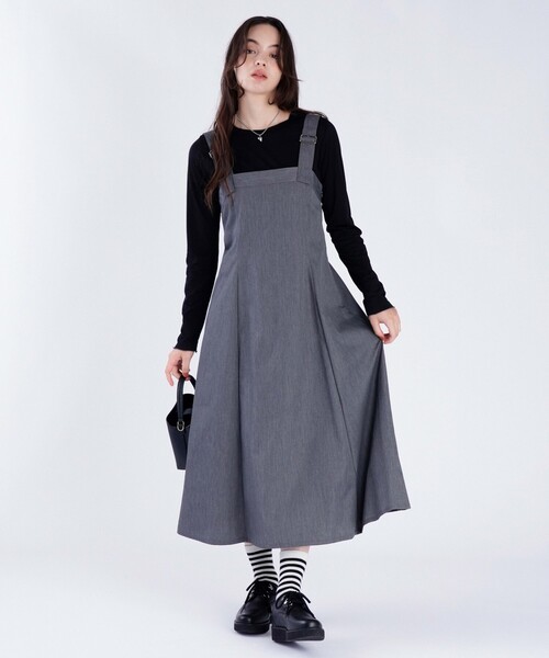 To b. by agnes b.(トゥービーバイアニエスベー)の「【Outlet】ロング ジャンパードレス(ワンピース・レディース・グレー・36/38/40)」の6枚目の写真