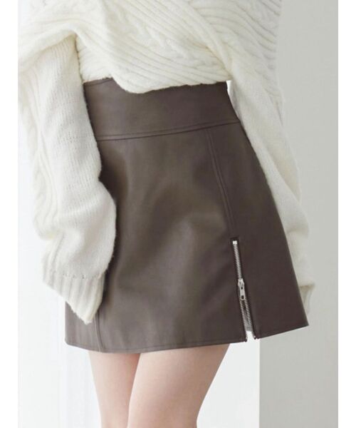 EATME（イートミー）の「ヘムジップフェイクレザースカート（スカート・レディース・ブラック/チョコ・SMALL/MEDIUM）」の2枚目の写真