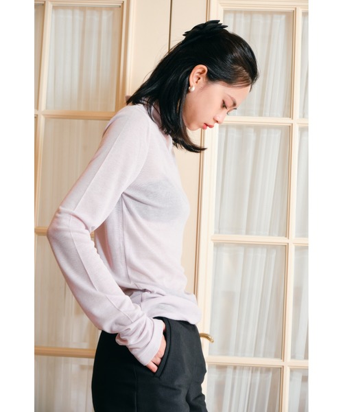 Smyeon(スミョン)の「Loose sleeve highnek t-shirt/ルーズスリーブハイネックカットソー(Tシャツ/カットソー・レディース・イエロー/パープル/ホワイト/ブラック/グレー・FREE)」の11枚目の写真