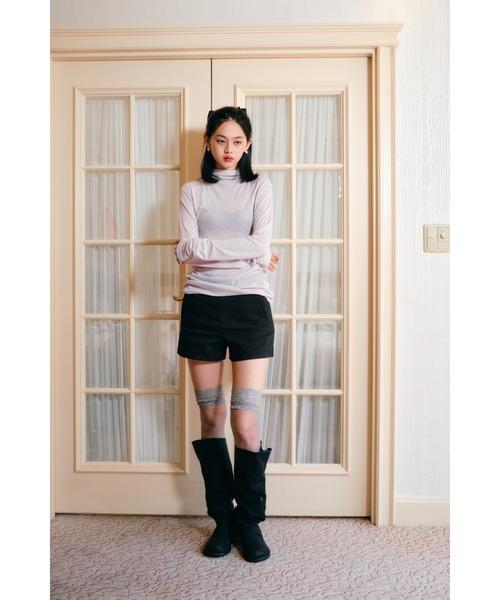 Smyeon(スミョン)の「Loose sleeve highnek t-shirt/ルーズスリーブハイネックカットソー(Tシャツ/カットソー・レディース・イエロー/パープル/ホワイト/ブラック/グレー・FREE)」の12枚目の写真