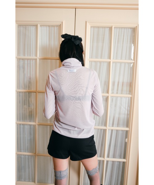Smyeon(スミョン)の「Loose sleeve highnek t-shirt/ルーズスリーブハイネックカットソー(Tシャツ/カットソー・レディース・イエロー/パープル/ホワイト/ブラック/グレー・FREE)」の13枚目の写真