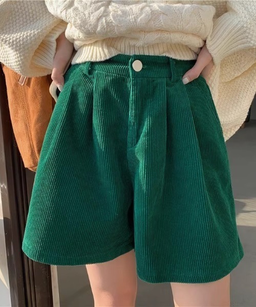 cammie(キャミー)の「タックフレアショートパンツ(その他パンツ・レディース・アイボリー/ブラック・MEDIUM/LARGE)」の20枚目の写真