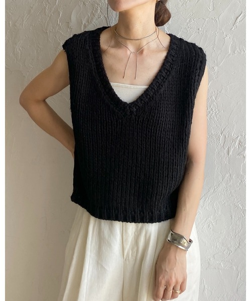 セール】ローゲージショート丈深Vネックニットベスト（ベスト