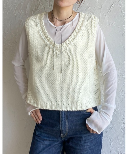セール】ローゲージショート丈深Vネックニットベスト（ベスト