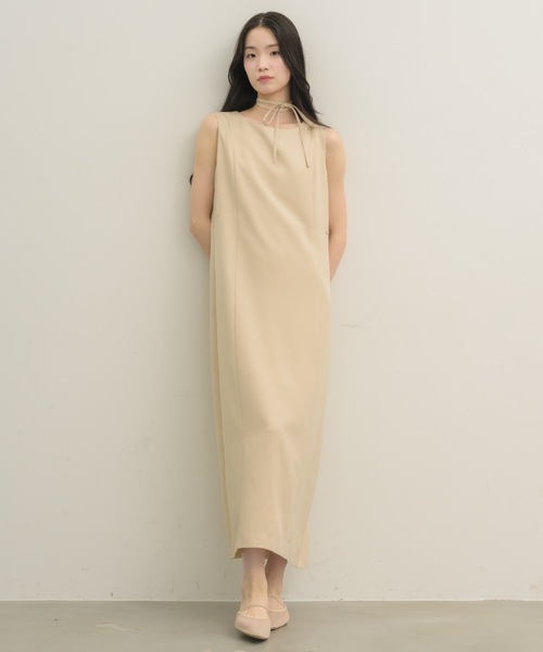 NEUNA(ヌナ)の「オリジナル4wayワンピース(ワンピース・レディース・アイボリー/チャコールグレー・SMALL/MEDIUM)」の2枚目の写真