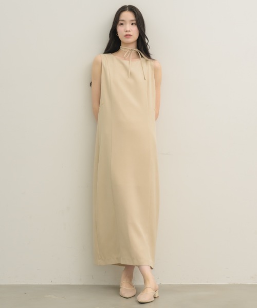 NEUNA(ヌナ)の「オリジナル4wayワンピース(ワンピース・レディース・アイボリー/チャコールグレー・SMALL/MEDIUM)」の6枚目の写真