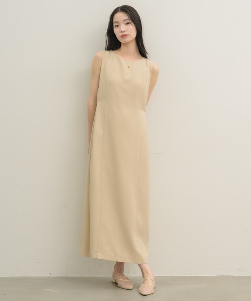 NEUNA(ヌナ)の「オリジナル4wayワンピース(ワンピース・レディース・アイボリー/チャコールグレー・SMALL/MEDIUM)」の8枚目の写真