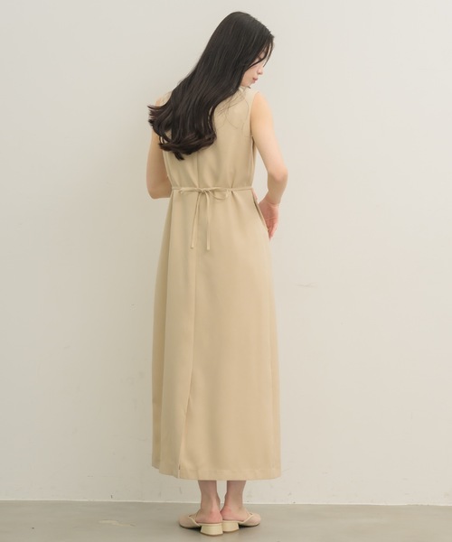NEUNA(ヌナ)の「オリジナル4wayワンピース(ワンピース・レディース・アイボリー/チャコールグレー・SMALL/MEDIUM)」の10枚目の写真