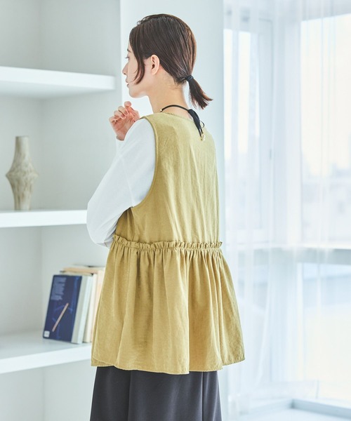 LAKOLE（ラコレ）の「フィブリルZIPベスト / 591247（ベスト・レディース・ブラック/グレイッシュベージュ/グレー/マスタード・FREE）」の18枚目の写真