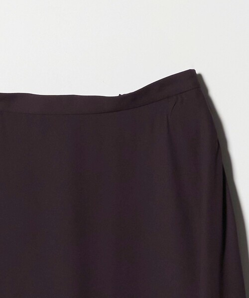 UNITED ARROWS（ユナイテッドアローズ）の「イレギュラー ヘム フレア スカート（スカート・レディース・オリーブ/ブラック/ダークブラウン・38/36）」の14枚目の写真