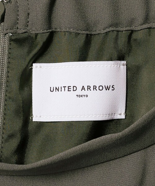 UNITED ARROWS（ユナイテッドアローズ）の「イレギュラー ヘム フレア スカート（スカート・レディース・オリーブ/ブラック/ダークブラウン・38/36）」の17枚目の写真
