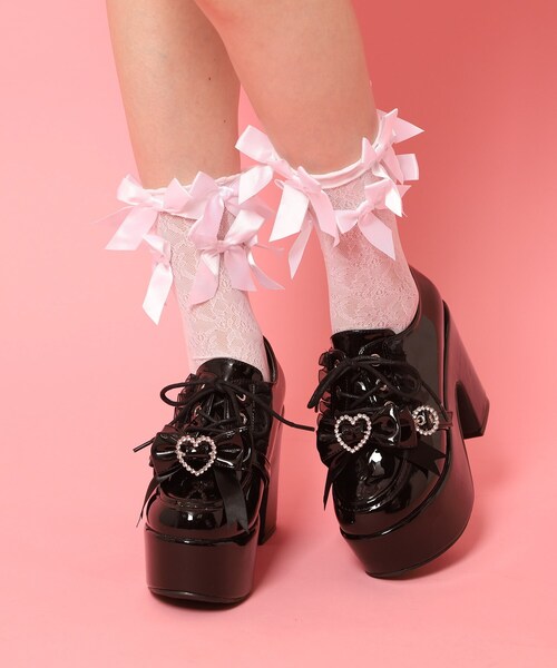 cs T&P(シーエスティーアンドピー)の「夢見るシリーズ厚底ハート付きパンプス(パンプス・レディース・ホワイト系2/ブラック系1/レッド系3・S/LL/L/M)」の2枚目の写真