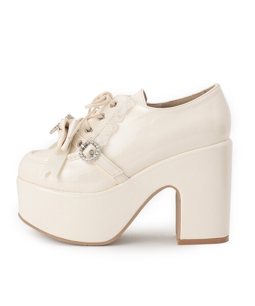 cs T&P(シーエスティーアンドピー)の「夢見るシリーズ厚底ハート付きパンプス(パンプス・レディース・ホワイト系2/ブラック系1/レッド系3・S/LL/L/M)」の16枚目の写真