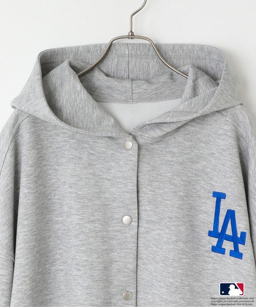 LOWRYS FARM（ローリーズファーム）の「ＭＬＢダンボールフーディ　579076（パーカー・レディース・ネイビー/シルバー/グリーン/ブラウン系その他・FREE）」の6枚目の写真