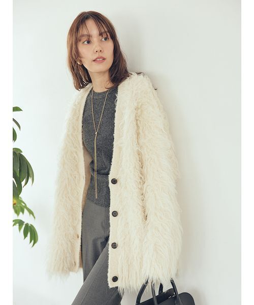 Mila Owen(ミラオーウェン)の「スコッチ釦シャギーニットカーディガン(カーディガン/ボレロ・レディース・アイボリー/コーラル/ライトグレー・F)」の10枚目の写真