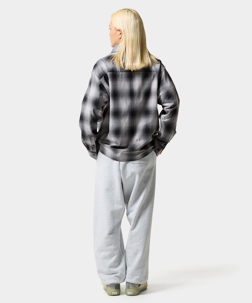 HUF(ハフ)の「OMBRE ZIP LS SHIRT(シャツ/ブラウス・メンズ・ブラック/ネイビー・XXL/XL/L/M/S)」の7枚目の写真