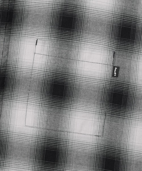 HUF(ハフ)の「OMBRE ZIP LS SHIRT(シャツ/ブラウス・メンズ・ブラック/ネイビー・XXL/XL/L/M/S)」の12枚目の写真