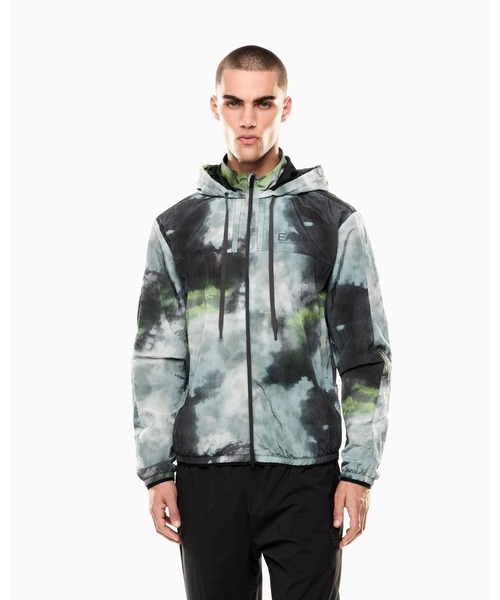 EMPORIO ARMANI EA7（エンポリオアルマーニイーエーセブン）の