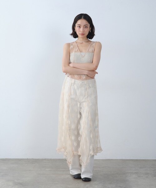 CODE A（コードエー）の「sensual lace flow dress（ワンピース・レディース・オフホワイト/サンドベージュ・00）」の12枚目の写真