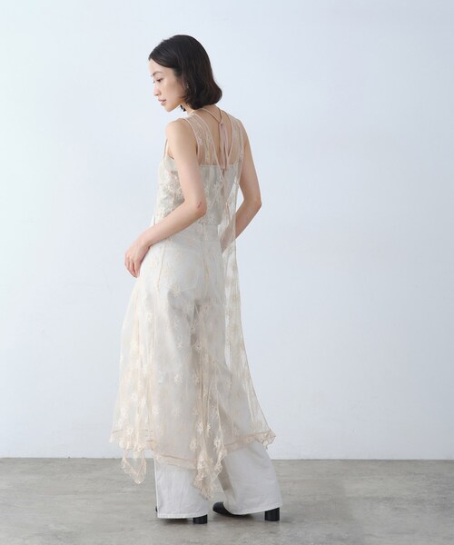 CODE A（コードエー）の「sensual lace flow dress（ワンピース・レディース・オフホワイト/サンドベージュ・00）」の11枚目の写真