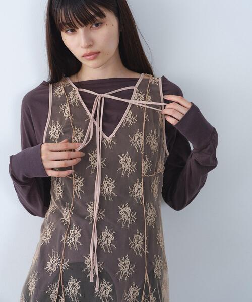 CODE A（コードエー）の「sensual lace flow dress（ワンピース・レディース・オフホワイト/サンドベージュ・00）」の5枚目の写真