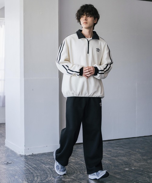 UMBRO(アンブロ)の「UMBRO 別注コラボオーバーサイズワンポイントロゴ刺繍サイドラインハーフジップフリース(スウェット・メンズ・ネイビー/オフホワイト/ブラック・M/L/XL)」の5枚目の写真