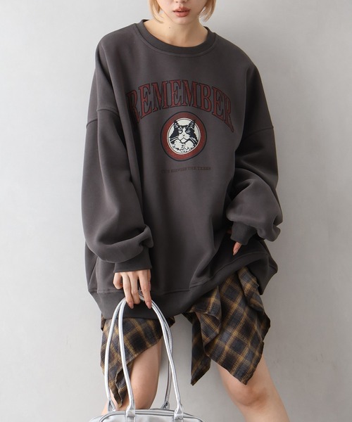 SpRay(スプレイ)の「ネコカレッジスウェット(スウェット・レディース・オートミール/グレー/チャコールグレー/ブラック・FREE)」の11枚目の写真