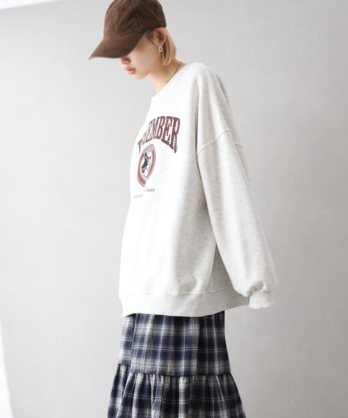 SpRay(スプレイ)の「ネコカレッジスウェット(スウェット・レディース・オートミール/グレー/チャコールグレー/ブラック・FREE)」の18枚目の写真