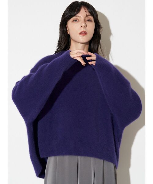 ELENDEEK（エレンディーク）の「フォックスウールアシンメトリーニット（ニット/セーター・レディース・ブラック/パープル/イエロー/アイボリー/モカ・FREE）」の4枚目の写真