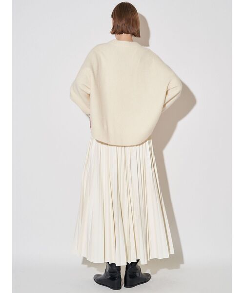 ELENDEEK（エレンディーク）の「フォックスウールアシンメトリーニット（ニット/セーター・レディース・ブラック/パープル/イエロー/アイボリー/モカ・FREE）」の9枚目の写真