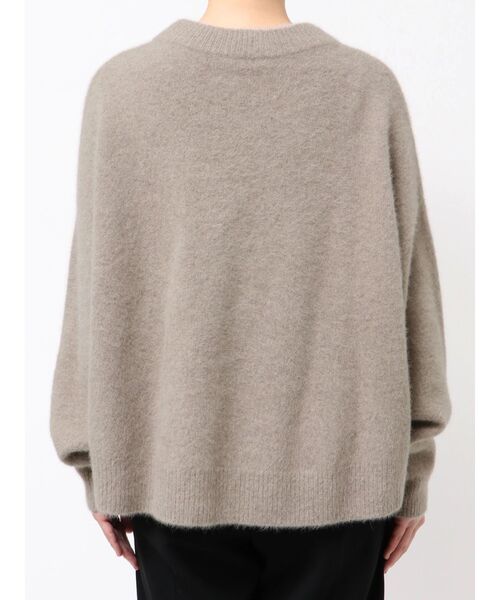 ELENDEEK（エレンディーク）の「フォックスウールアシンメトリーニット（ニット/セーター・レディース・ブラック/パープル/イエロー/アイボリー/モカ・FREE）」の14枚目の写真