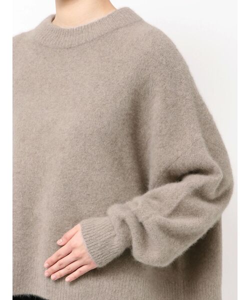 ELENDEEK（エレンディーク）の「フォックスウールアシンメトリーニット（ニット/セーター・レディース・ブラック/パープル/イエロー/アイボリー/モカ・FREE）」の16枚目の写真