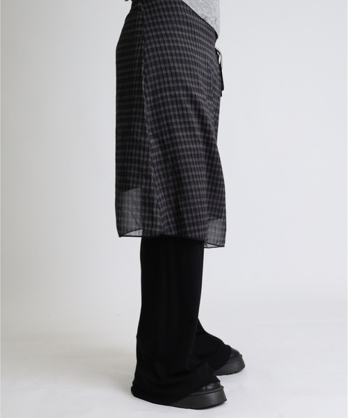 Vini（ヴィニ）の「スタイルアップセミフレアパンツ（その他パンツ・レディース・ブラック/グレー・MEDIUM/LARGE/SMALL）」の4枚目の写真